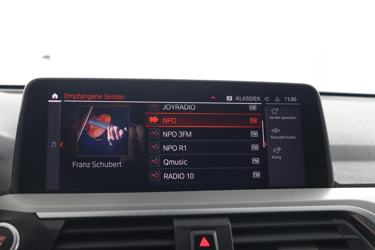 BMW X3 xDrive30i High Executive | Trekhaak | Harman/Kardon | Voorstoelen Verwarmd | extra getint glas achter |