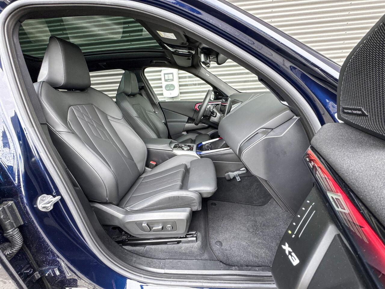 BMW X3 20 xDrive M Sportpakket / Professional Pack / Premium Pack / Trekhaak / Panoramadak / Driving Assistant Professional / Harman Kardon