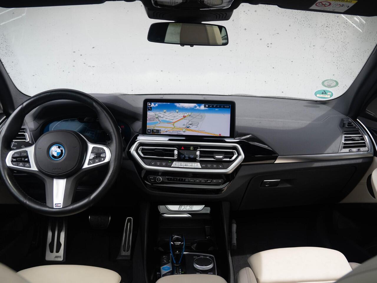 BMW X3 iX3 | High Executive | Parking Pack | Comfort Access | Stoelverwarming | Head-Up Display | Harman Kardon | 20''