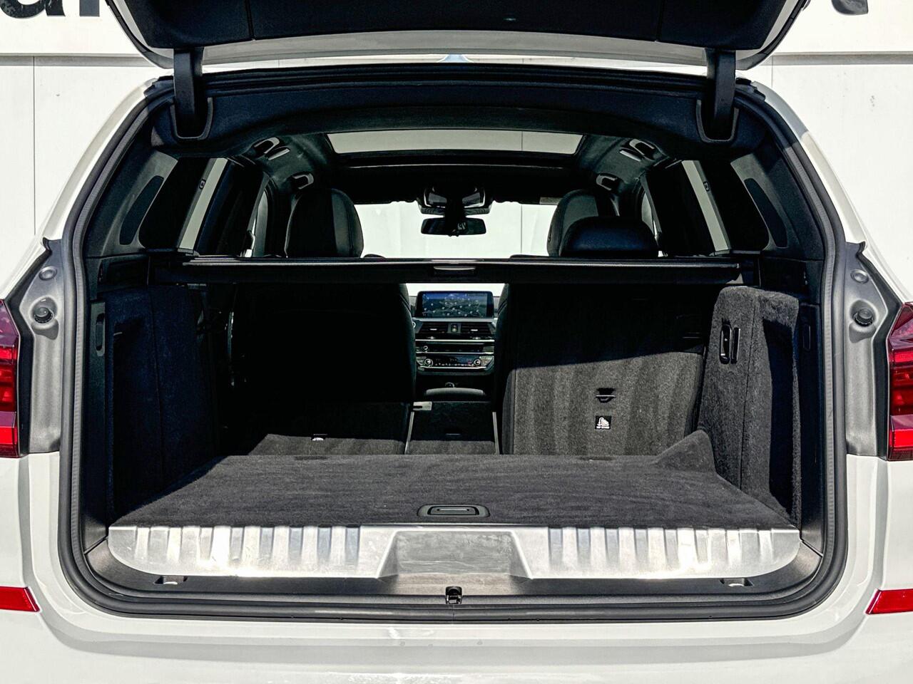 BMW X3 xDrive30e | Harman Kardon | Panoramadak | Trekhaak