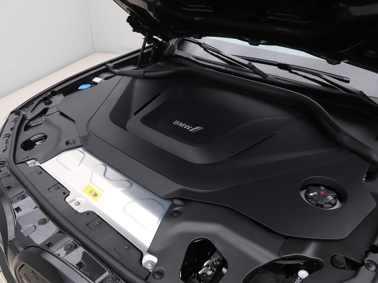 BMW X3 iX3 Executive M-Sportpakket | Panoramadak | Active Cruise Control | Ekris Selection