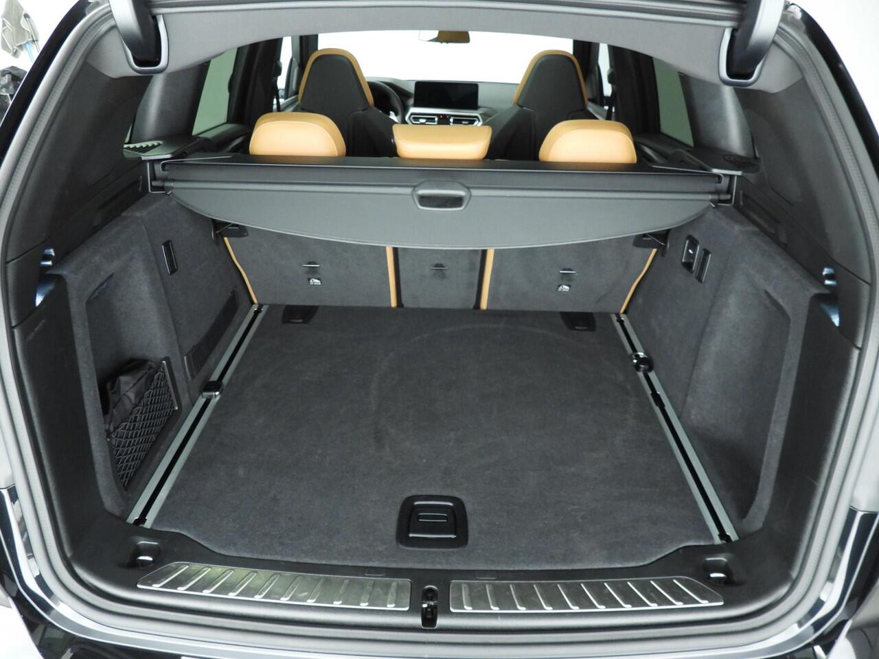 BMW X3 xDrive20i | M-Sportpakket | LED | Leder | HUD | Active cruise | Schuifdak | Elektr. zetels | Keyles go | DAB | Harman-kardon sound | Alu 20 inch