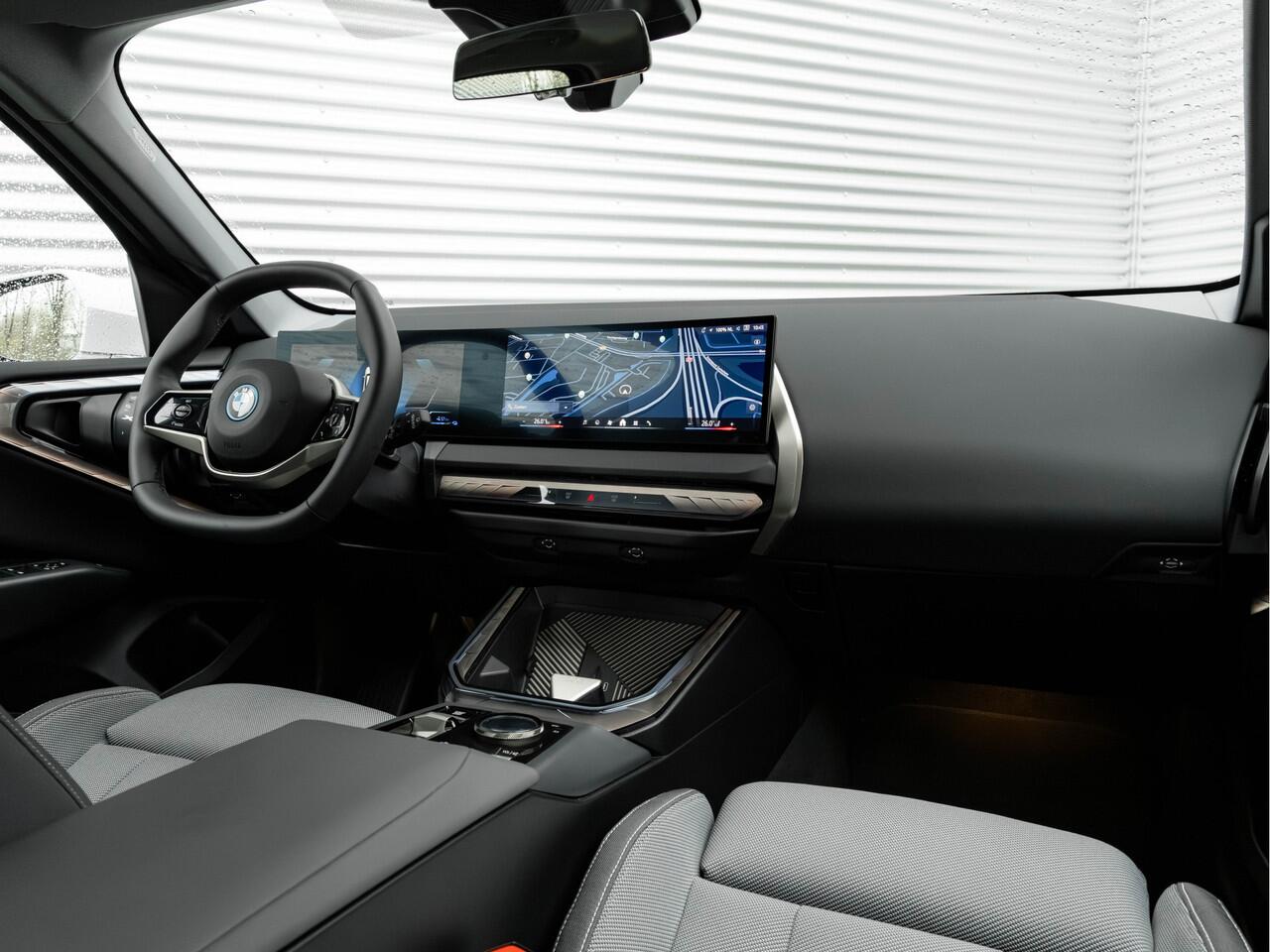 BMW X3 30e xDrive - Trekhaak - Active Cruise - Head-up - 360° Camera