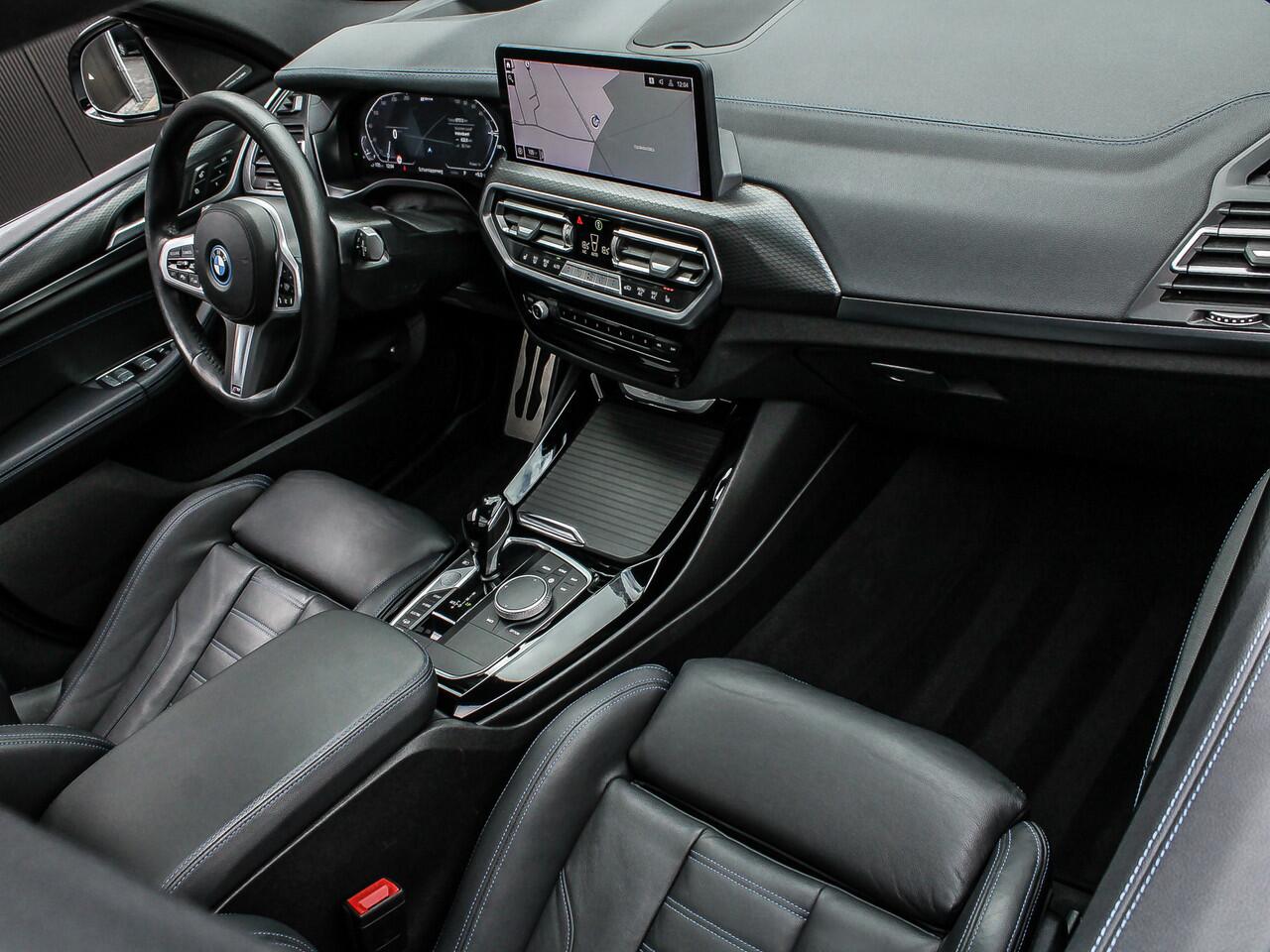 BMW X3 xDrive30e 292PK High Executive M-Sport | M-SPORT KUIPSTOELEN | HEAD-UP | PANO | HARMAN KARDON | SHADOWLINE |