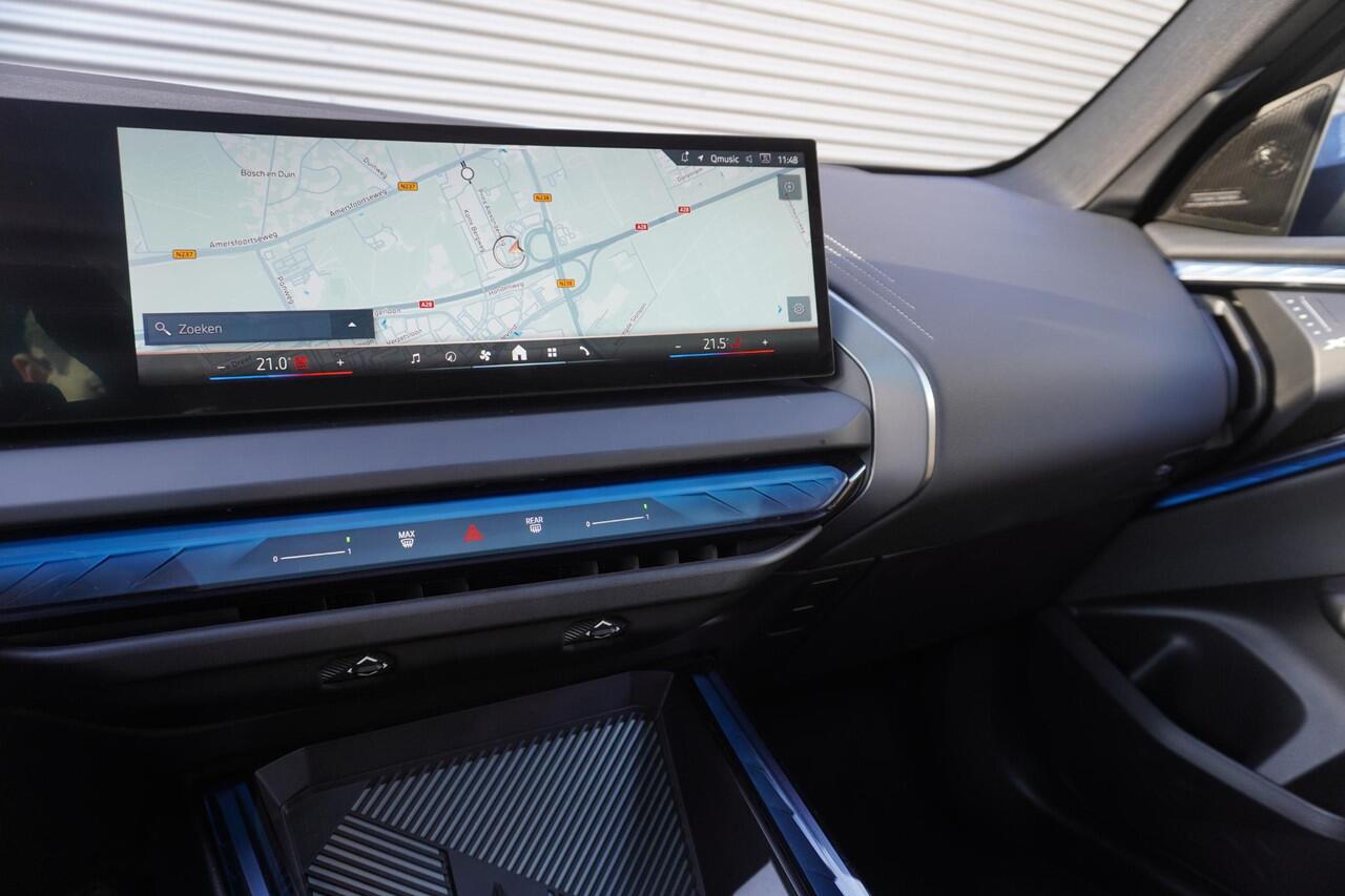 BMW X3 30e xDrive M Sportpakket Pro | Comfort Pack | Trekhaak met elektrisch wegklapbare kogel | 2 Glazen panoramadak | HIFI System Harman Kardon | Driving Assistant Professional