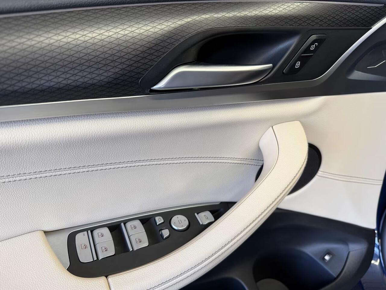 BMW X3 xDrive30e M-SPORT ** LASER, NAVI+, IVORY LEDER, PANORAMA, 20-inch LMV, TANSANIT INDIVIDUAL ** 1e EIG ** ** INFORMEER OOK NAAR ONZE AANTREKKELIJKE FINANCIAL-LEASE TARIEVEN **