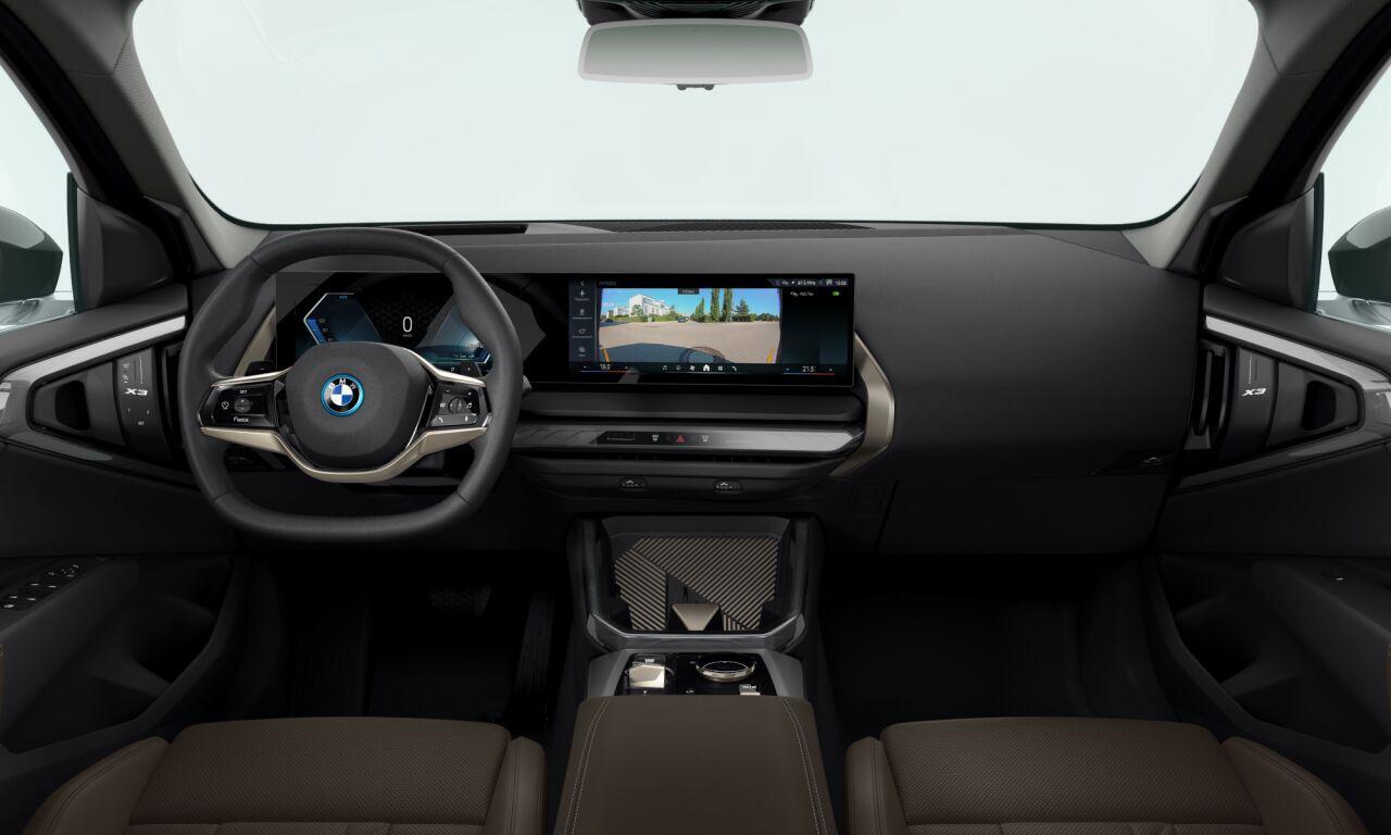 BMW X3 30e xDrive Panoramadak | Iconic Glow | Professional Pack | Comfort Pack