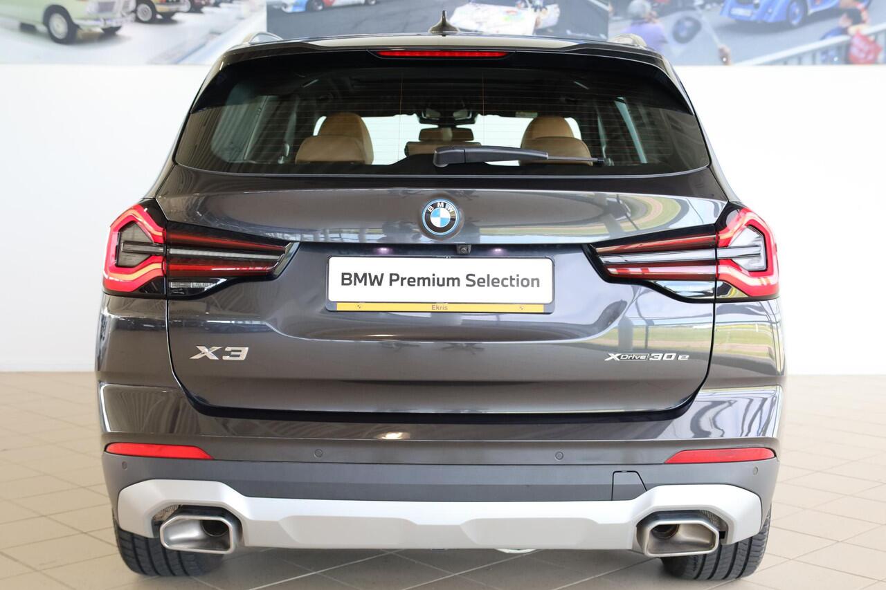 BMW X3 xDrive30e | Panoramadak | Trekhaak elektr. | Laserlicht