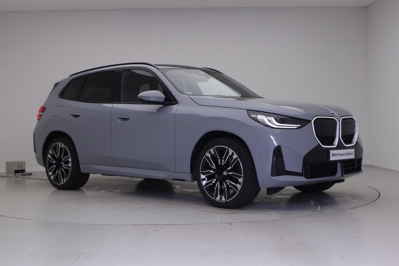 BMW X3 30e xDrive M-Sport | Trekhaak | Panorama | 21" | Elek. verst. stoelen | Brooklyn Grau