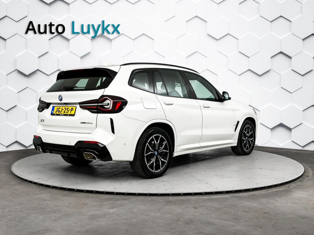BMW X3 xDrive30e M-Sport | BLACK FRIDAY WEEKEND DEAL | 19'' L.M. Velgen | Lederen Bekleding | Elektrische Achterklep
