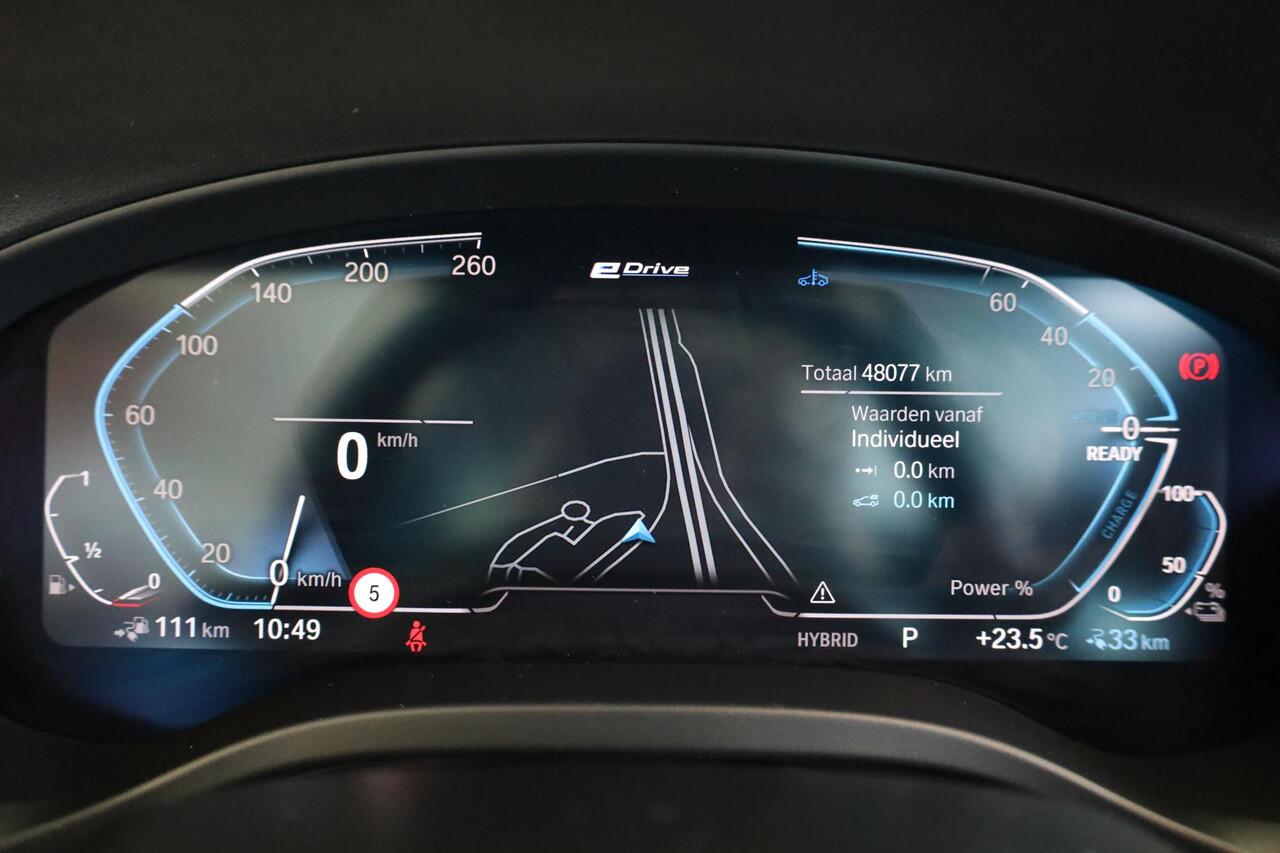 BMW X3 xDrive30e | Panoramadak | Trekhaak elektr. | Laserlicht