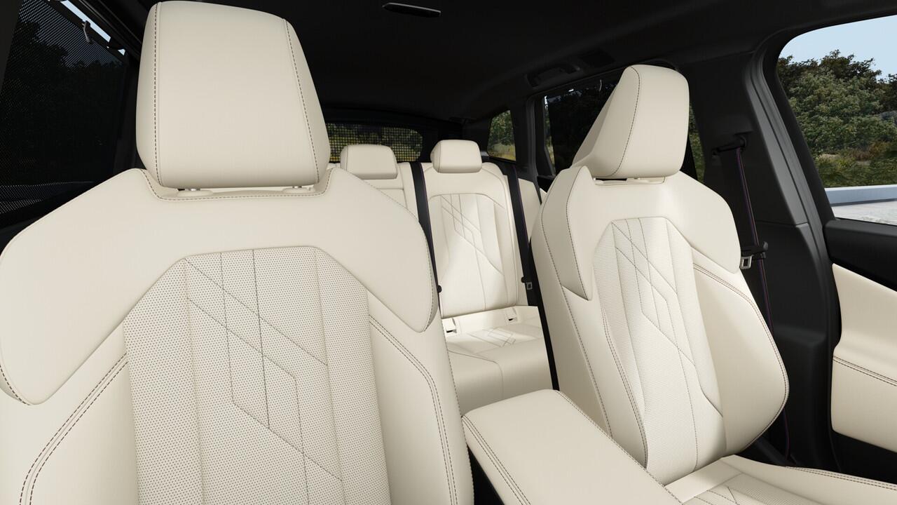 BMW X3 30e xDrive M Sport Automaat / Trekhaak / Sportstoelen / Parking Assistant Professional / Comfort Access / Adaptieve LED / Driving Assistant Professional / Harman Kardon