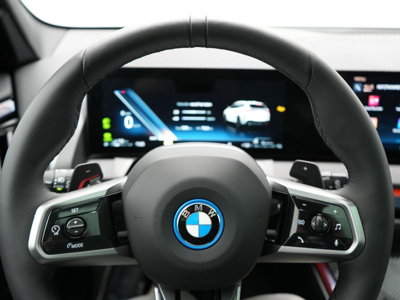 BMW X3 30e xDrive M Sport PRO Plug In Hybrid 299pk PHEV | Panodak | Trekhaak af Fabriek | Adaptive Cruise | 21"L.M | 360 Camera | Head Up | Harman Kardon | Lederen Sportstoelen Memory & Verwarmd | Widescreen | Navigatie | DAB |