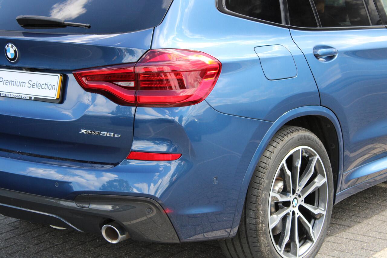 BMW X3 xDrive30e High Executive M Sport Automaat / Panoramadak / Trekhaak / Sportstoelen / Adaptieve LED / Comfort Access / Stoelverwarming / BMW Live Cockpit Professional