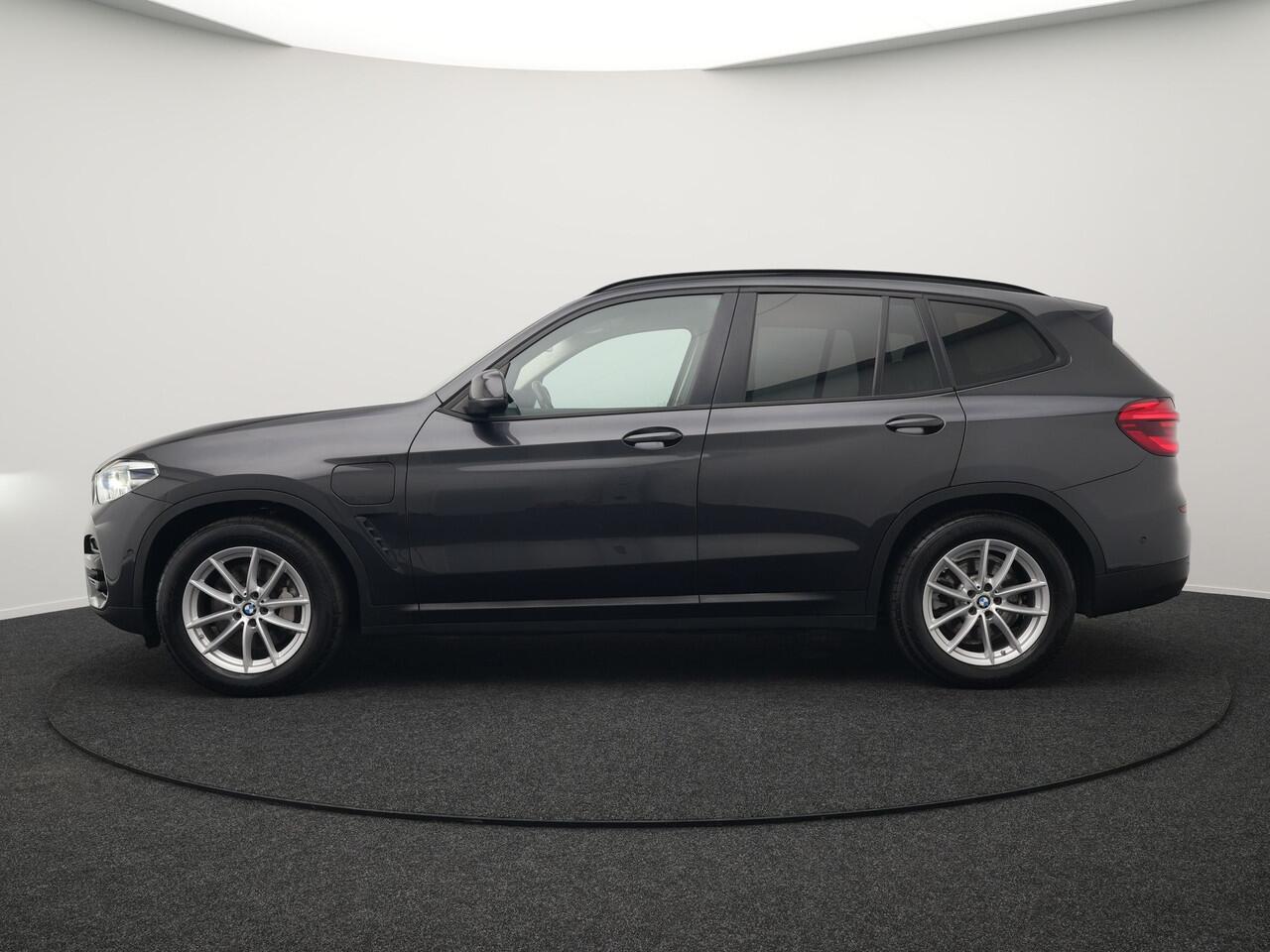 BMW X3 xDrive30e Executive Plug In Hybrid 293pk PHEV | Trekhaak af Fabriek | Head Up | Keyless | Sportstoelen Verwamd | Adaptive LED | Apple Carplay | Navi Full Map | 18"L.M |
