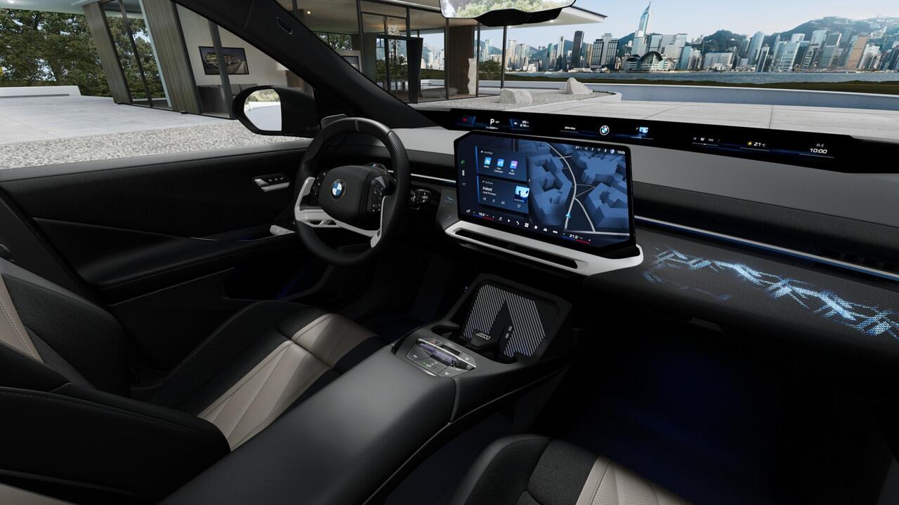 BMW X3 iX3 50 xDrive M Sport / Panoramadak / Trekhaak / M Sportstoelen / Parking Assistant Professional / Stuurverwarming