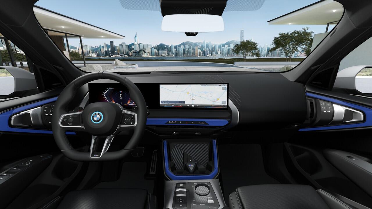 BMW X3 30e xDrive M Sport Automaat / Panoramadak / Trekhaak / Sportstoelen / Adaptieve LED / Parking Assistant Plus / Stuurverwarming / Comfort Access