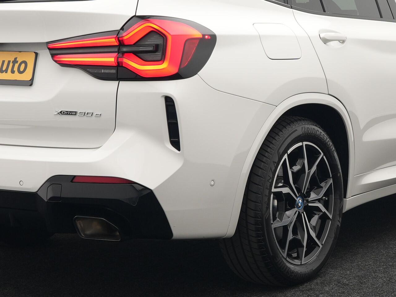 BMW X3 xDrive30e M Sport Plug In Hybrid PHEV | Facelift | Panodak | Carplay | Lederen Sportstoelen Verwarmd | Camera | Sfeerverlichting | Keyless |