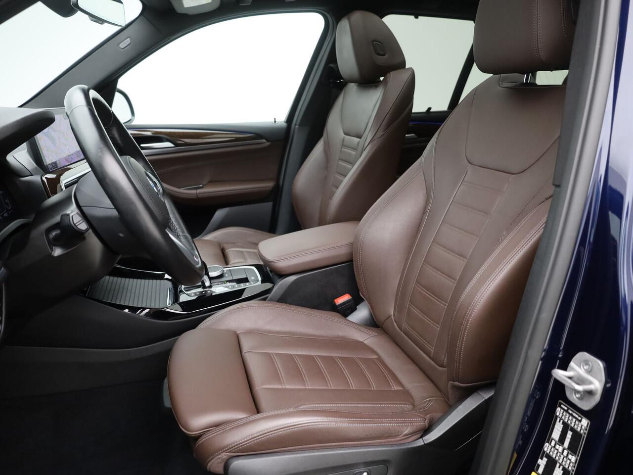 BMW X3 xDrive30e Business Edition Plus | PANO | 360° | HUD | STOEL- EN STUURVERW. | TREKHAAK