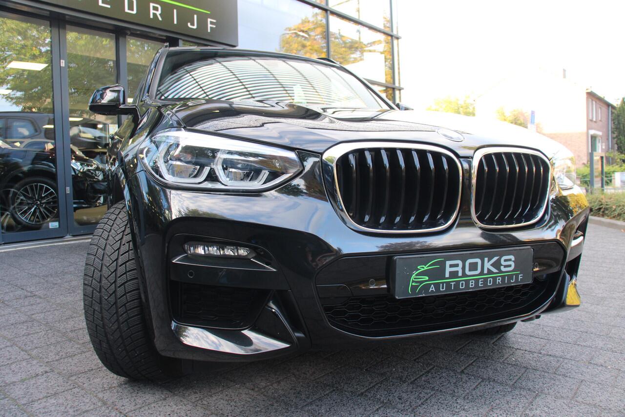 BMW X3 xDrive20i Business Edition Plus M-Sportpakket Shadowline/Headup/Keyless/Panoramadak/20inch
