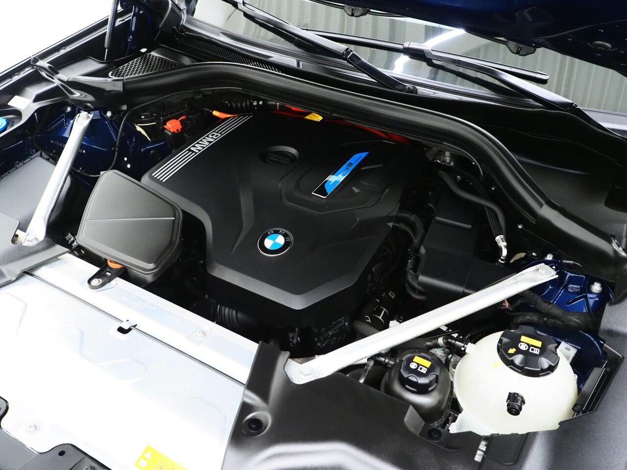 BMW X3 xDrive30e LCI High Executive | Leder | Sportstoelen | 360 | Virtual | Sfeerverlichting | DAB | Carplay