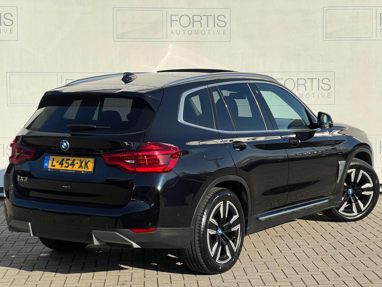 BMW X3 iX3 Executive 80 kWh NL AUTO | SOH 98% | DEALER ONDERH | LEDER | CAMERA | PANO
