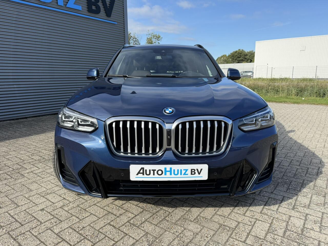 BMW X3 xDrive30e High Executive M Sport Leder Elek Stoelverstelling 360 Gr. Camera Stoelventilatie Carplay