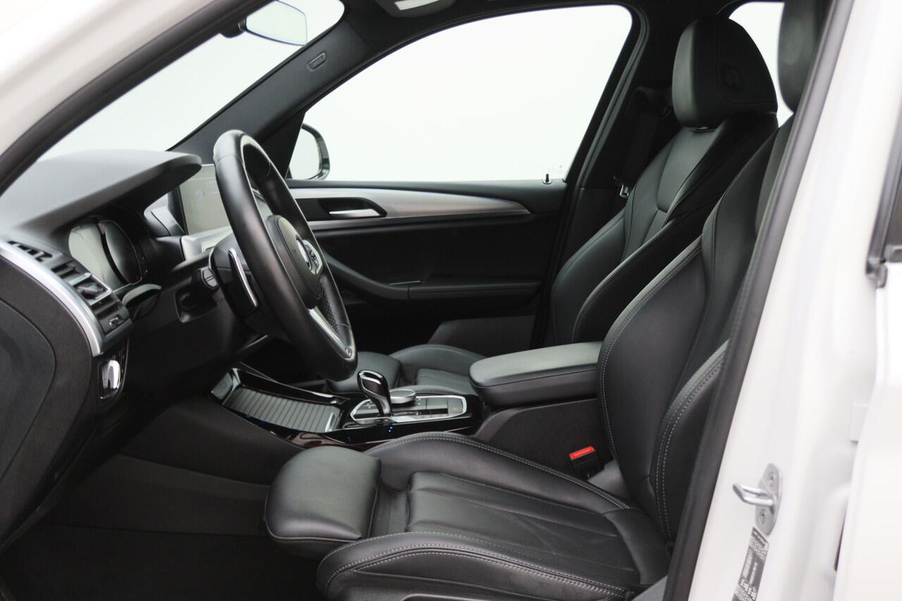 BMW X3 xDrive30e High Executive M-pakket Leer, Stoelverwarming, Camera, Cruise, Apple Carplay, LED, DAB, 21''
