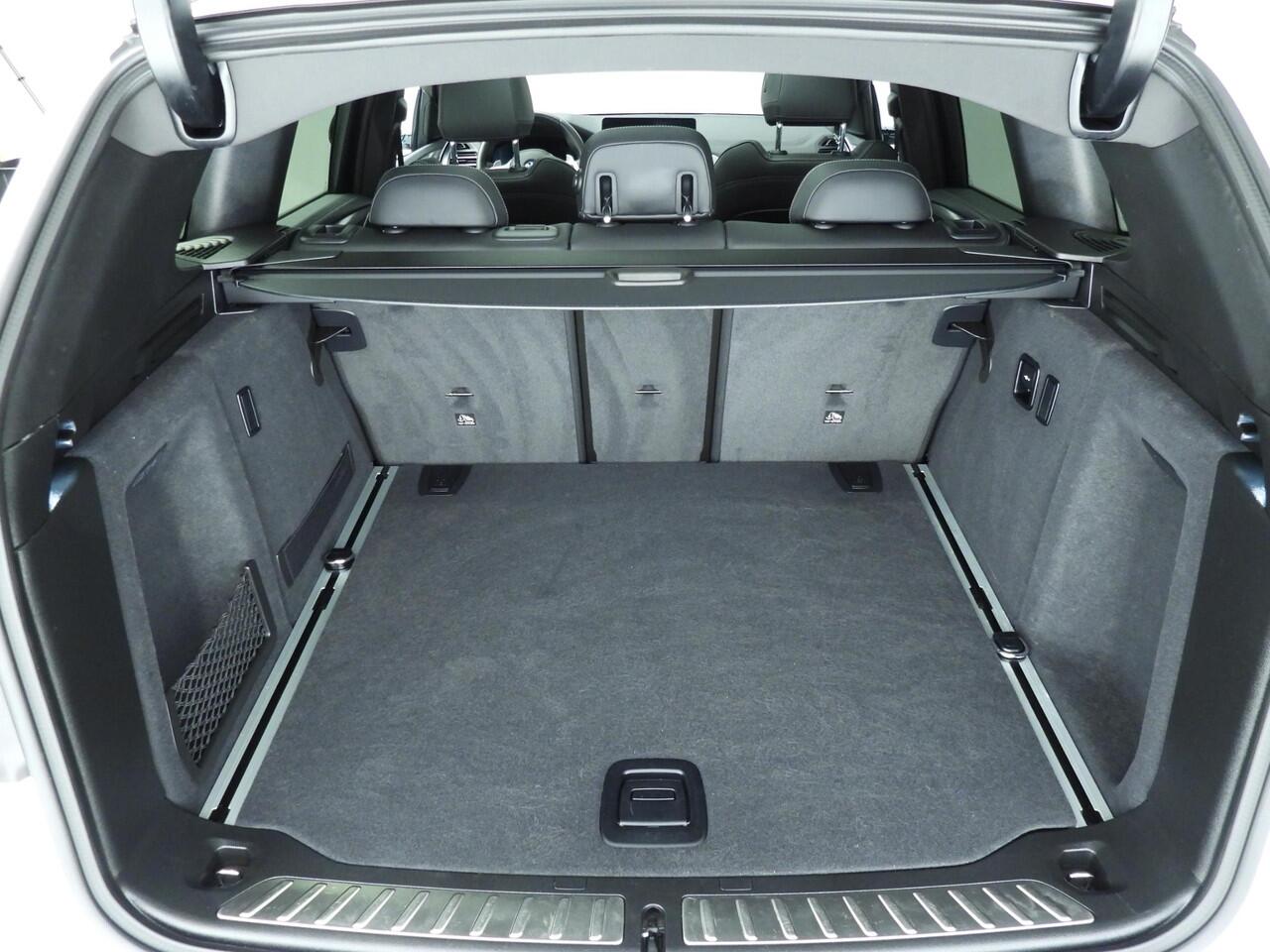 BMW X3 xDrive20d | M-Sportpakket | Laserlicht | HUD | Schuifdak | Trekhaak | Elektr. zetels | Active cruise | DAB | Hifi speakers | Alu 20 inch