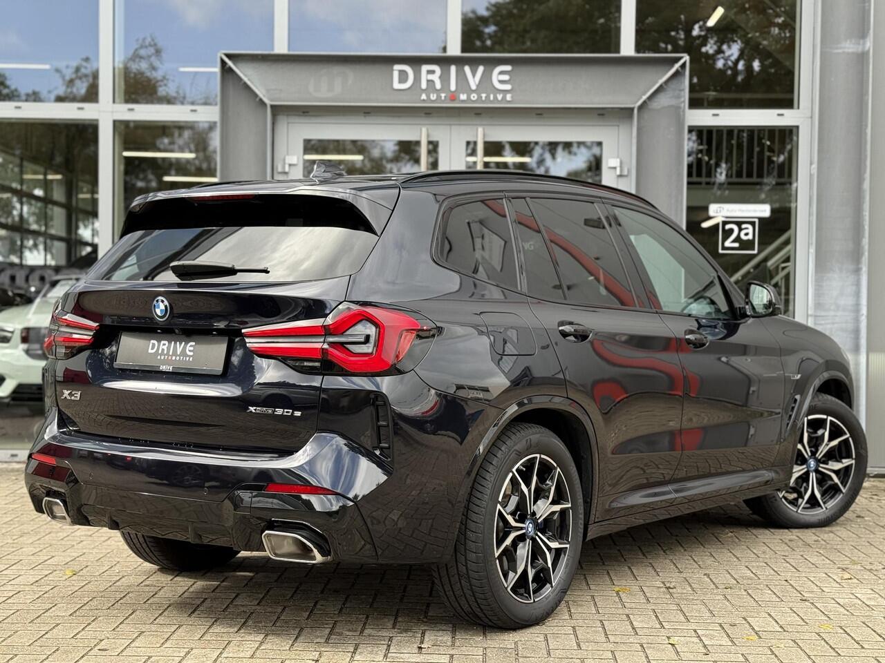 BMW X3 xDrive30e High Ex. M-Sport|SOH95%|Pano|Laser|HUD|360Cam|HiFi|Carbon zwart
