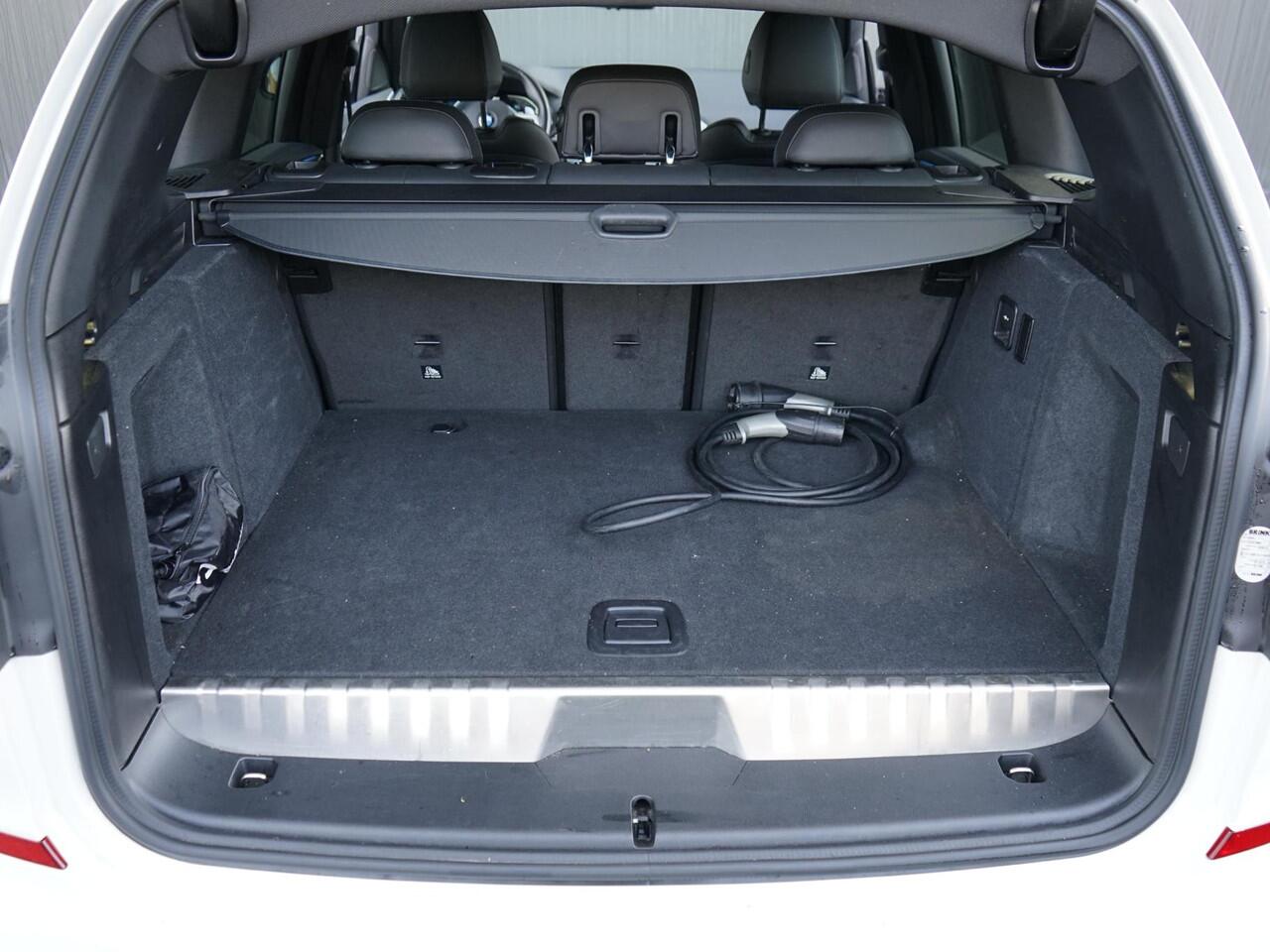 BMW X3 xDrive30e High Executive M Sport / 21 inch / klasse 3 / ACC / Keyless / Sfeerverl / LED / Head-up / Dubbel glas / Carplay / Cockpit prof