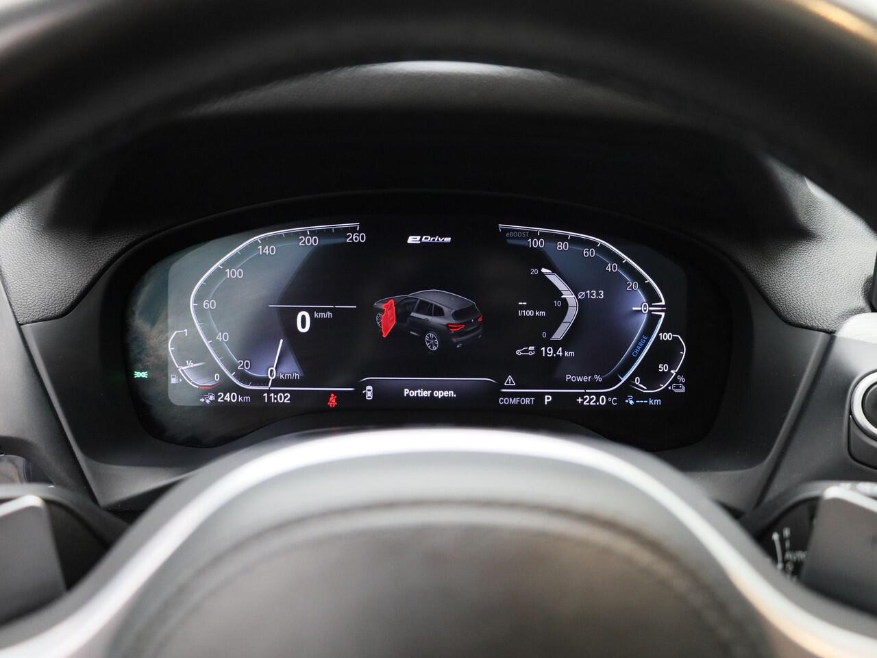 BMW X3 xDrive30e M-Sport | PANO | CAMERA | STOELVERWARMING