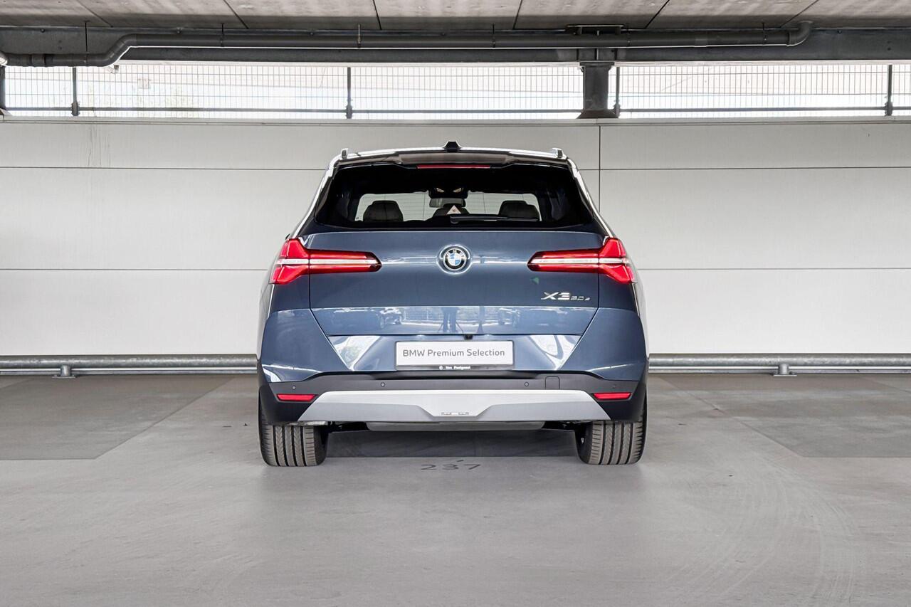 BMW X3 30e xDrive | Selections | Trekhaak met elektrisch wegklapbare kogel | Glazen panoramadak