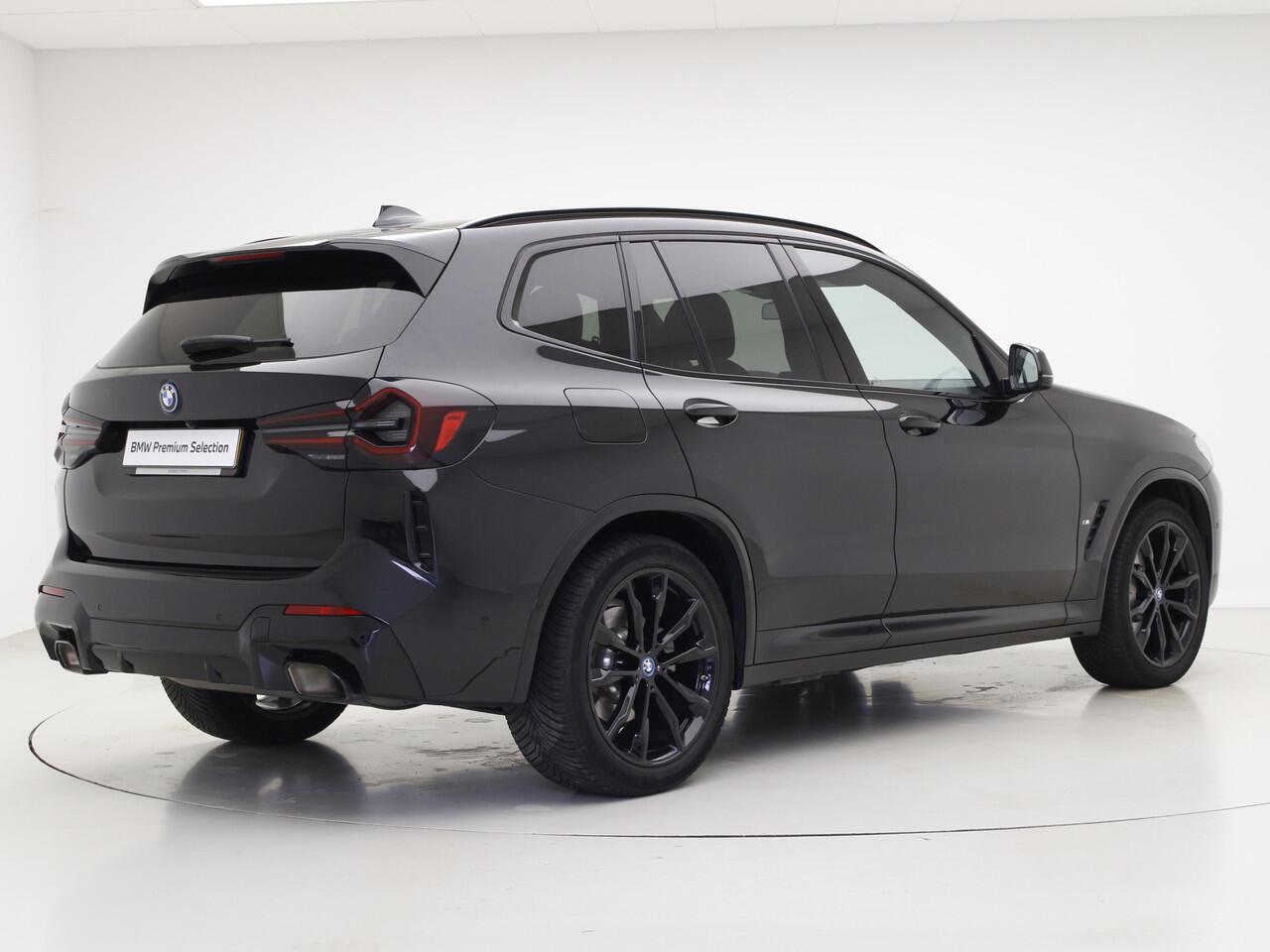 BMW X3 xDrive30e High Executive | M-Sport | Panorama dak | Shadow Line | HiFi | Voorbereiding Driving Assistance