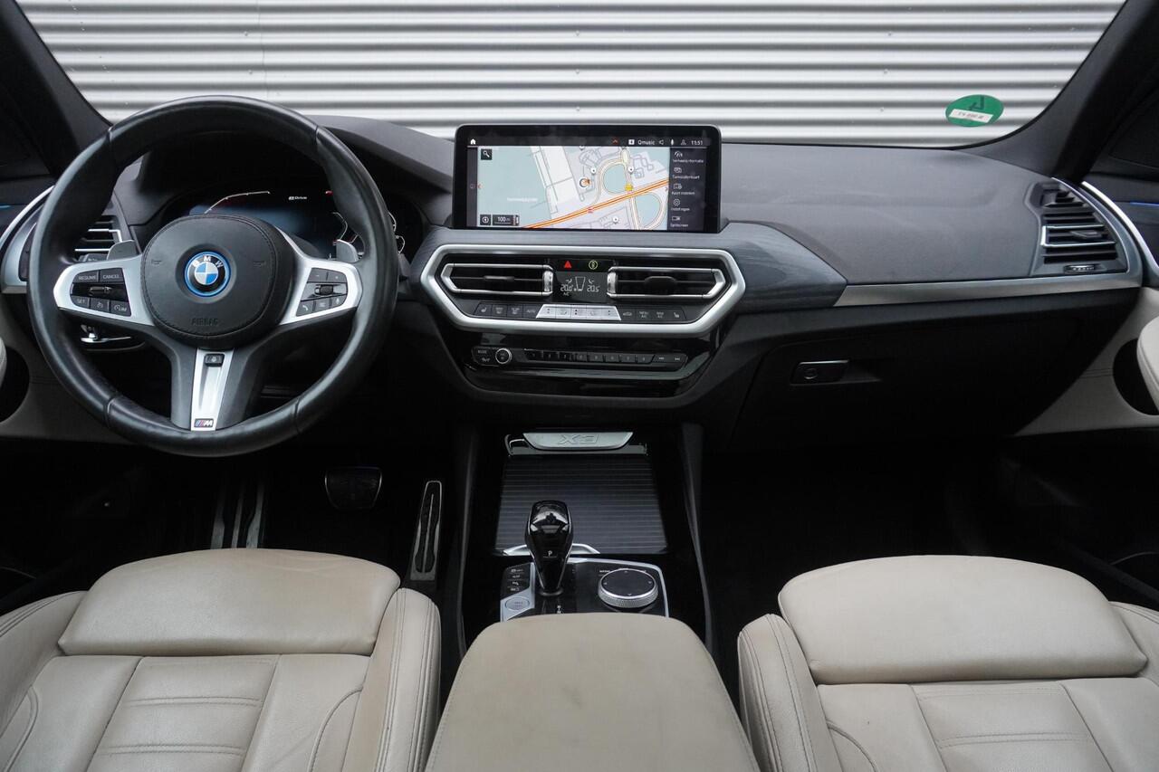 BMW X3 xDrive30e M Sportpakket | High Executive | Glazen panoramadak | HiFi System | BMW Laserlight