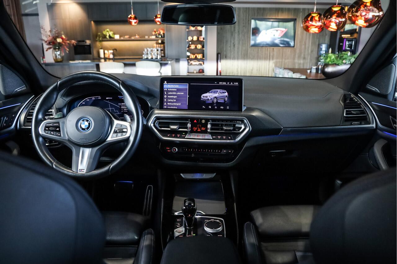 BMW X3 xDrive30e High Exe M-Sport Brooklyn Grau, M-Sportstoelen Leder met Memory/ Verwarming/ Lendeverst. Pano, Black Optic, ACC, Head-Up,Harman-Kardon, DAB, BMW Live Dash, Keyless, Driving Ass, Camera, Rollo's, Parkeer Ass/ Opberg/ Spiegel Pakket, 20''