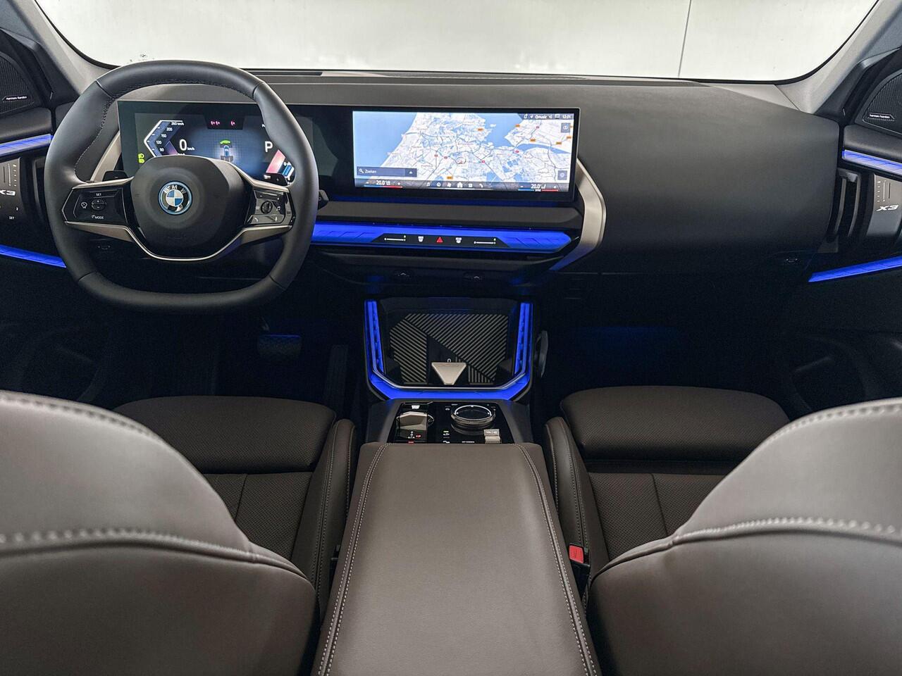 BMW X3 30e xDrive | Selections | Trekhaak met elektrisch wegklapbare kogel | Glazen panoramadak