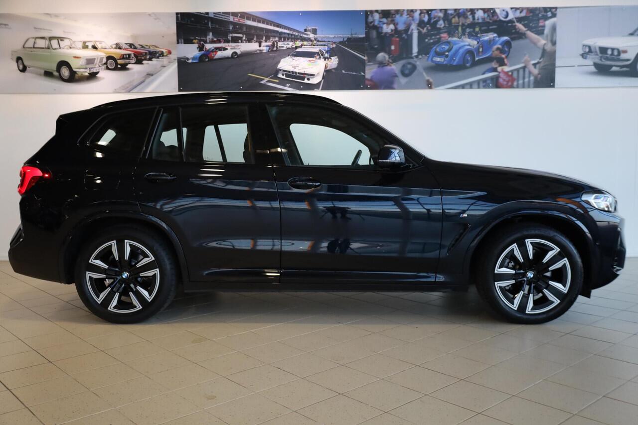 BMW X3 iX3 | M Sport | Panoramadak | Achteruitrijcamera | Adaptieve led