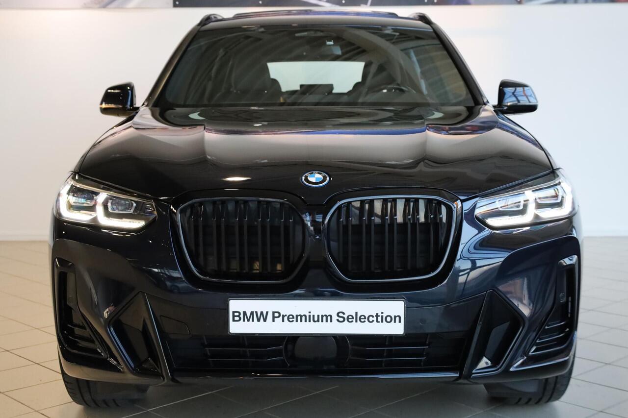 BMW X3 iX3 | M Sport | Panoramadak | Achteruitrijcamera | Adaptieve led