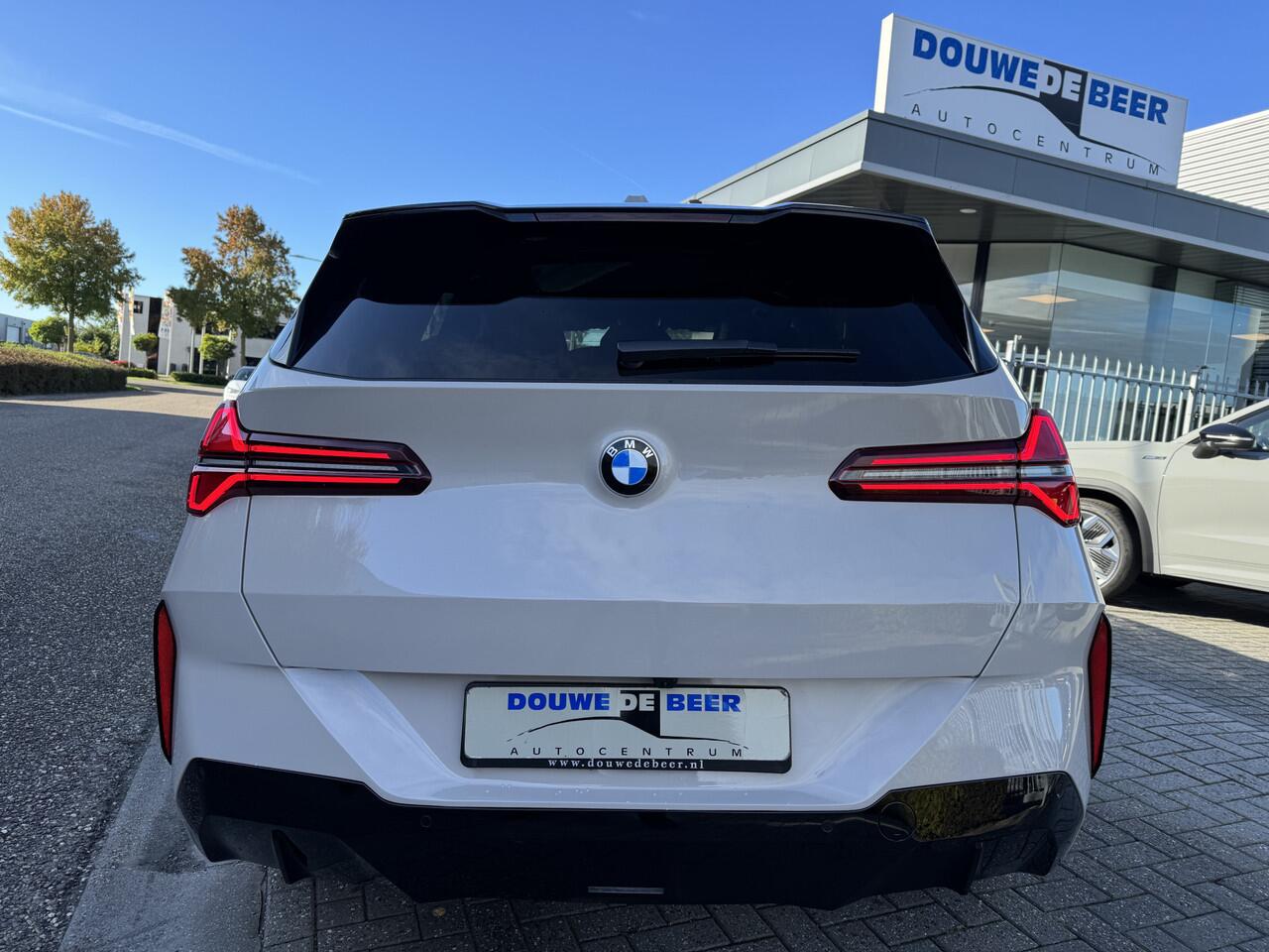 BMW X3 30e xDrive M-SPORT PRO Pano-Dak | Trekhaak | Harman Kardon | Keyless | Memory