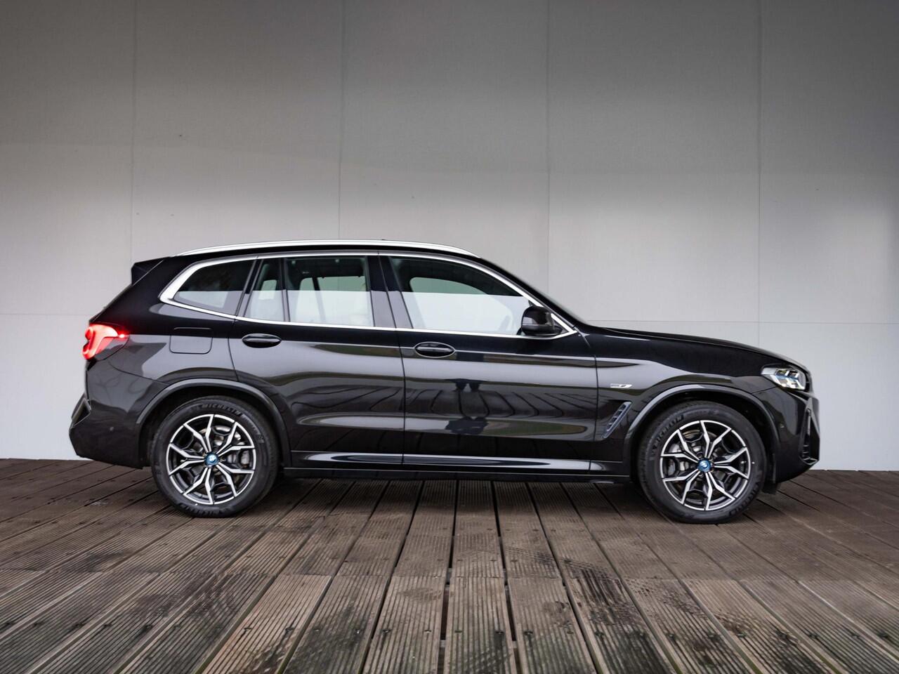 BMW X3 xDrive30e | High Executive | M Sportpakket | Glazen panoramadak | Stuurverwarming | HiFi | BMW Laserlight | Easter