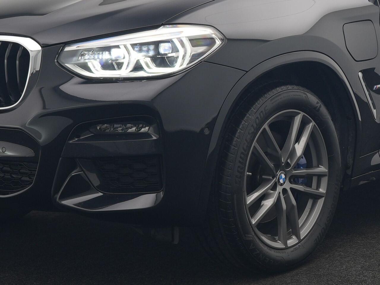 BMW X3 xDrive30e M Sport Plug In Hybrid 293pk Dealer O.H. PHEV | Panodak | Head Up | Camera | Lederen Sportstoelen Verwarmd | Sfeerverlichting | Keyless | Blis | Virtual | Navigatie | DAB |