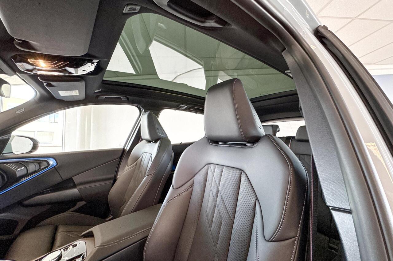 BMW X3 30e xDrive | Selections | M Sport | Harman Kardon | Iconic Glow | Stoelverwarming | Trekhaak |