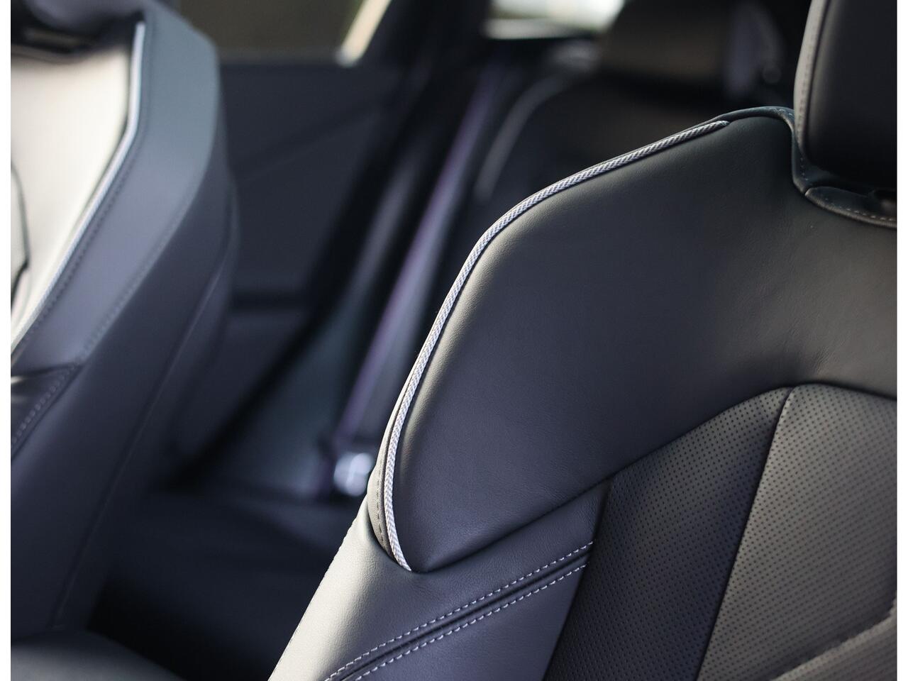 BMW X3 30e xDrive | Trekhaak - Pano - Iconic Glow