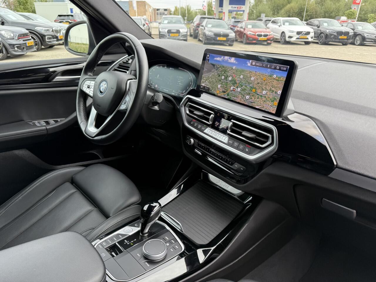 BMW X3 xDrive30e Advantage Trekhaak Lederen interieur LED DAB Carplay Facelift