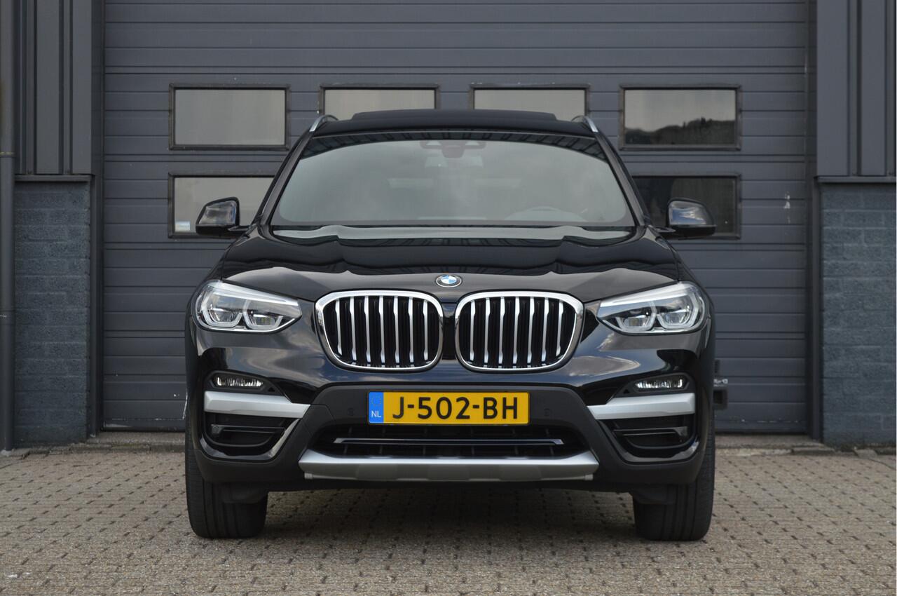 BMW X3 xDrive20i High Executive Edition | PANO | TREKHAAK | CAMERA |