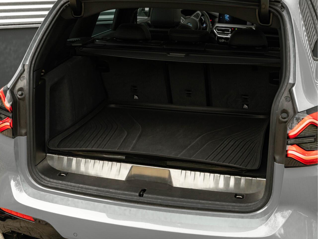 BMW X3 xDrive30e M-Sport - Pano - Memory - ACC - Harman Kardon - Camera