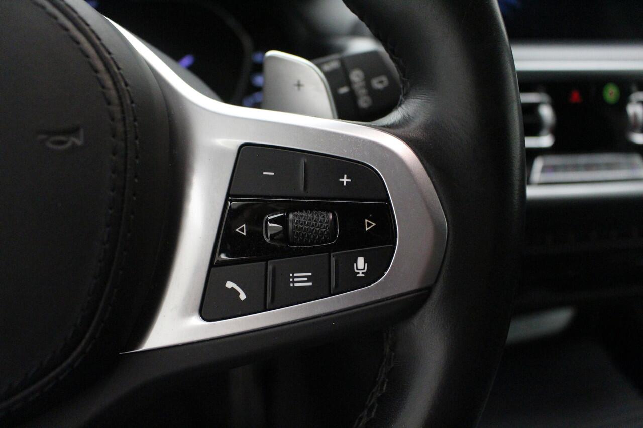 BMW X3 xDrive30e M-Sport | 20" | Camera | Trekhaak | Leder | Voorbereiding Driving Assistance