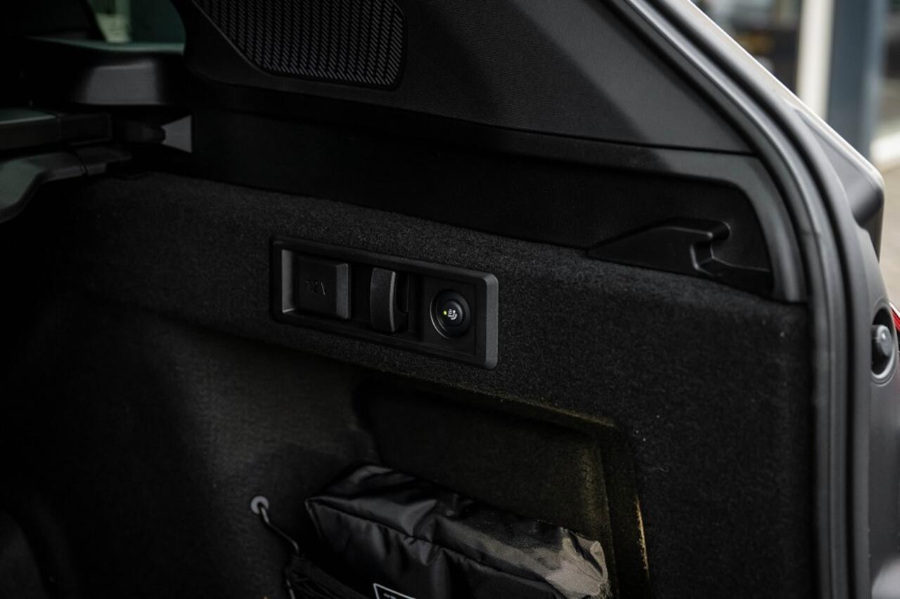 BMW X3 30e xDrive M Sport Pro | Panorama | 21 Inch | Memory | Trekhaak | 360 | Driving Ass. Plus | H/K | Head-up |