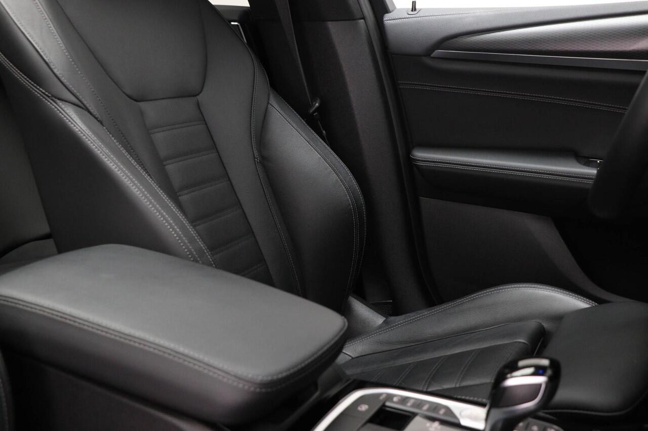 BMW X3 xDrive30e M-Sport High Executive | PANORAMADAK | SFEERVERLICHTING | 360 CAMERA | 20"